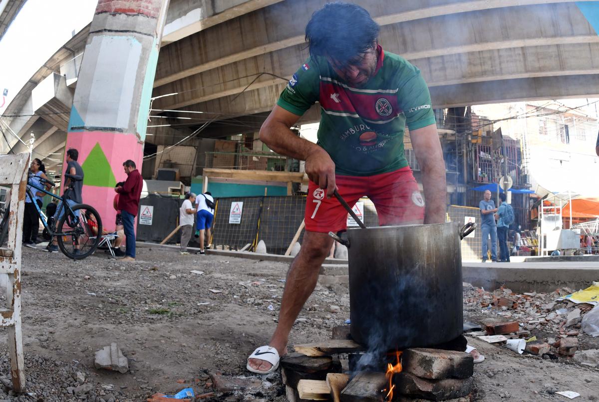 Olla popular en barrios carenciados, El aumento en alimentos agrava la pobreza