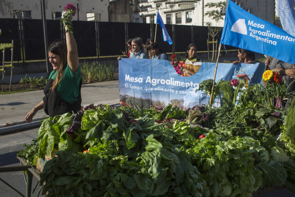 ARGENTINA - Buenos Aires - 05-07-2023: Caravana y Movilizacion de organizaciones rurales nucleadas en la Mesa Agroalimentaria Argentina para presentar el Programa Agrario para el Alimento