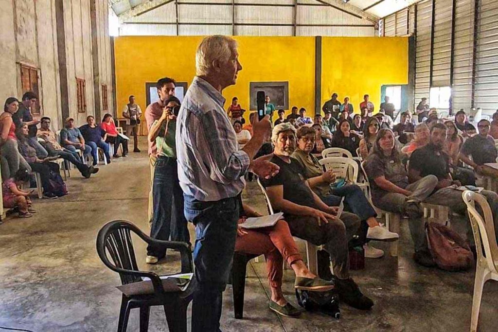 Viernes 19 de septiembre 2025, reunión de “participación ciudadana” en Vilismán. Parte de la voces que dijeron“No” a la megaminería en la Sierra de Ancansti.