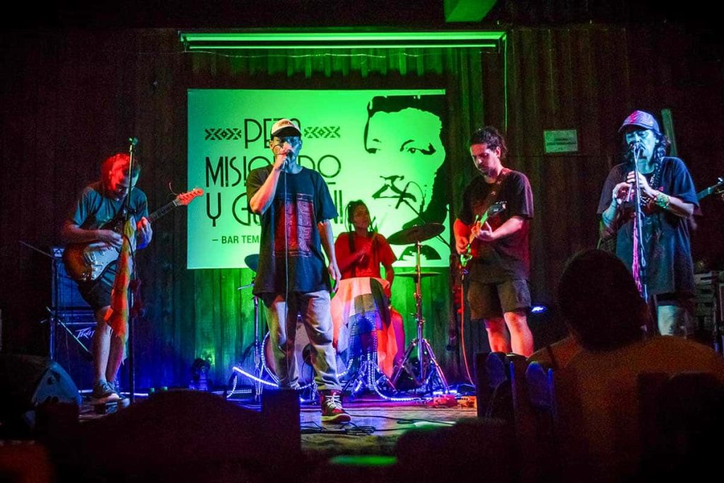 Jip Hop misionero Mb'a Guaraní.