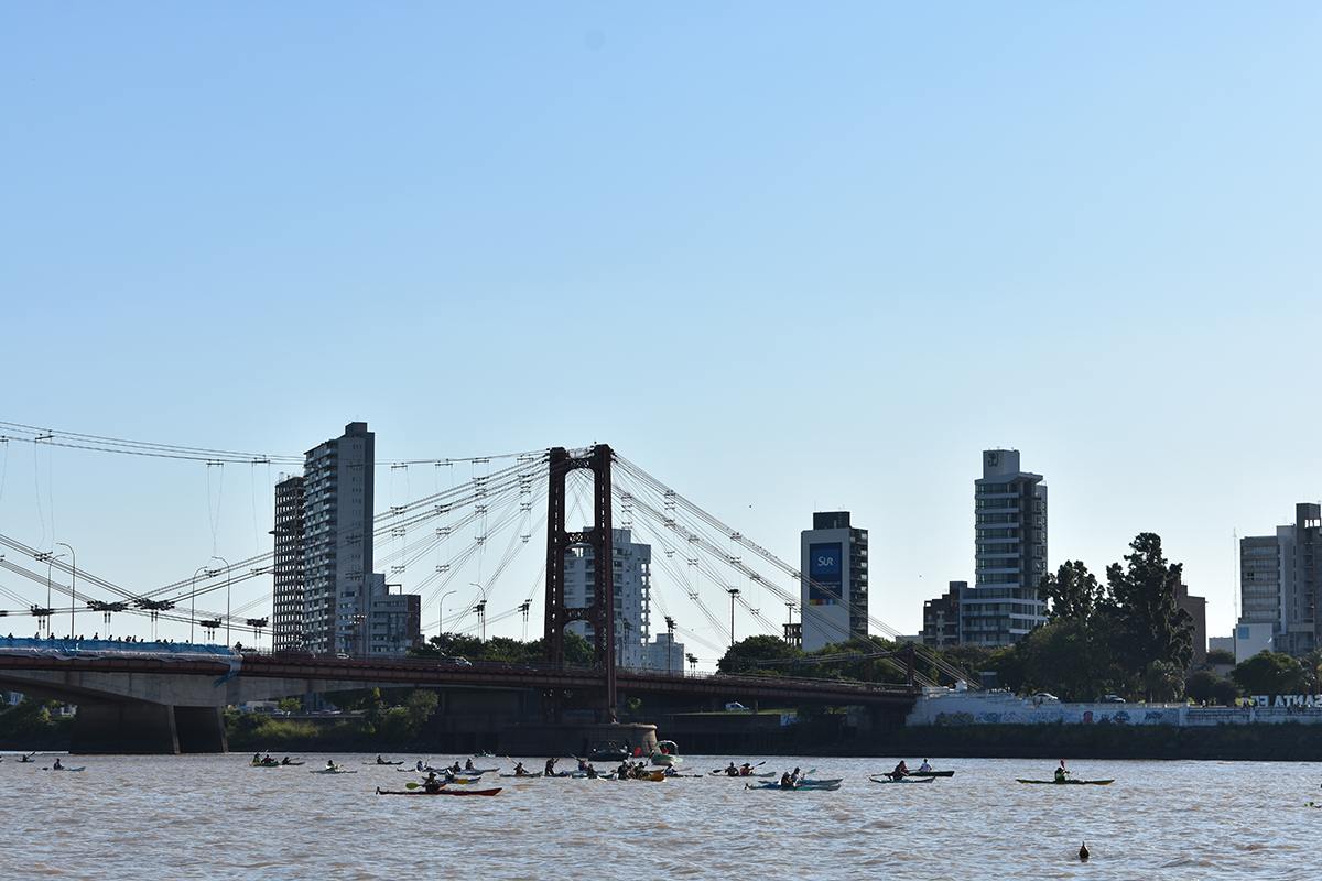 Hidrovía Paraguay - Paraná. Remada 2026