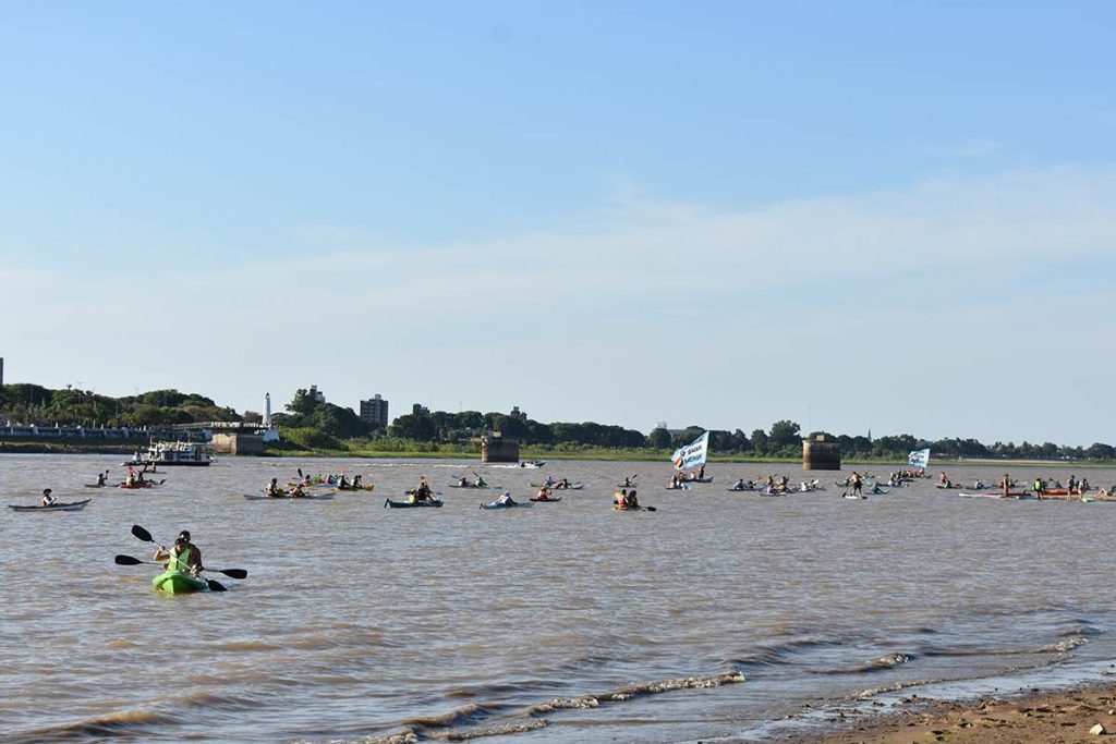 Hidrovía Paraguay - Paraná. Remada 2026