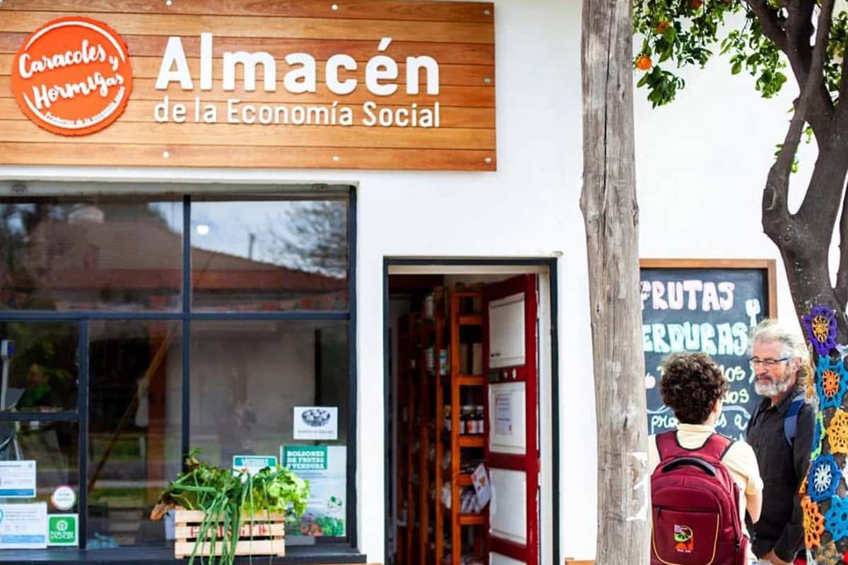 Caracoles y hormigas, resistir desde la agroecología