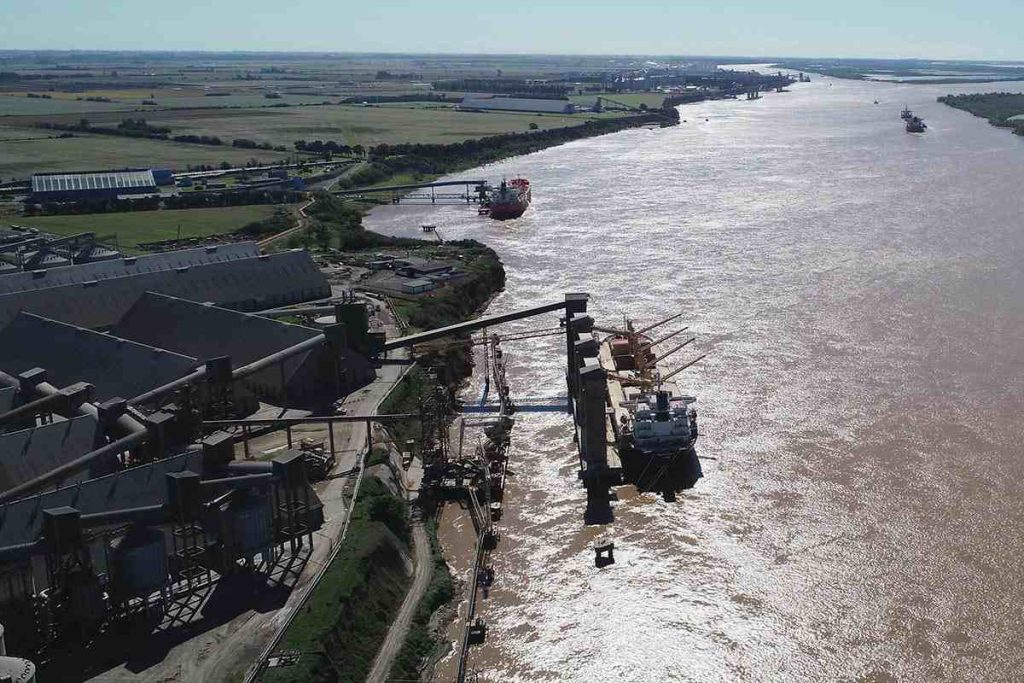 Hidrovía una herida profunda al río Paraná