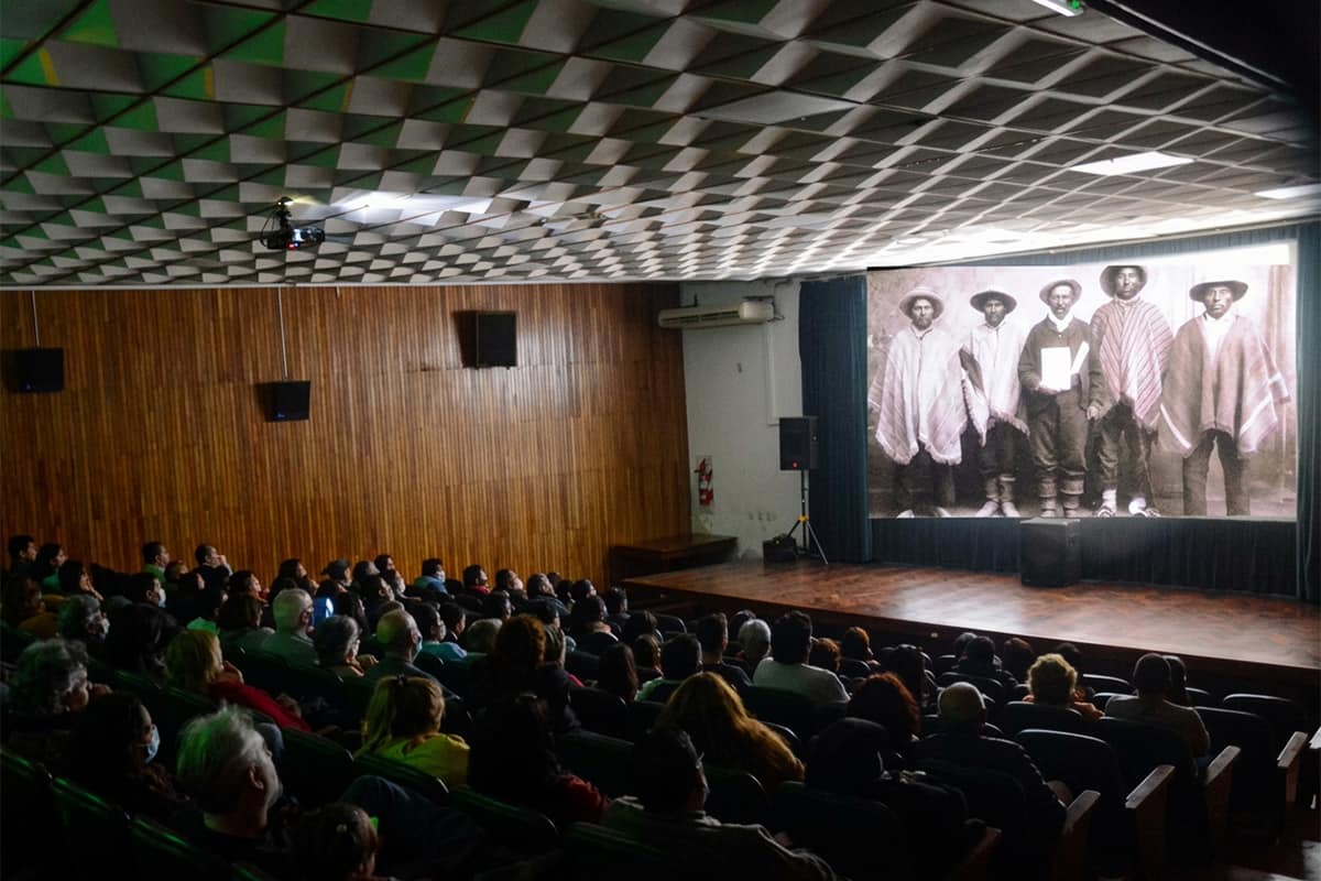 Miguel Mirra: "Todo lo que sirva para contar la historia y exponer las luchas sirve"